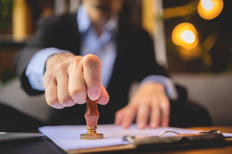 Tuân thủ pháp luật lao động – Yên tâm phát triển nhân sự với ANT SOLUTIONS